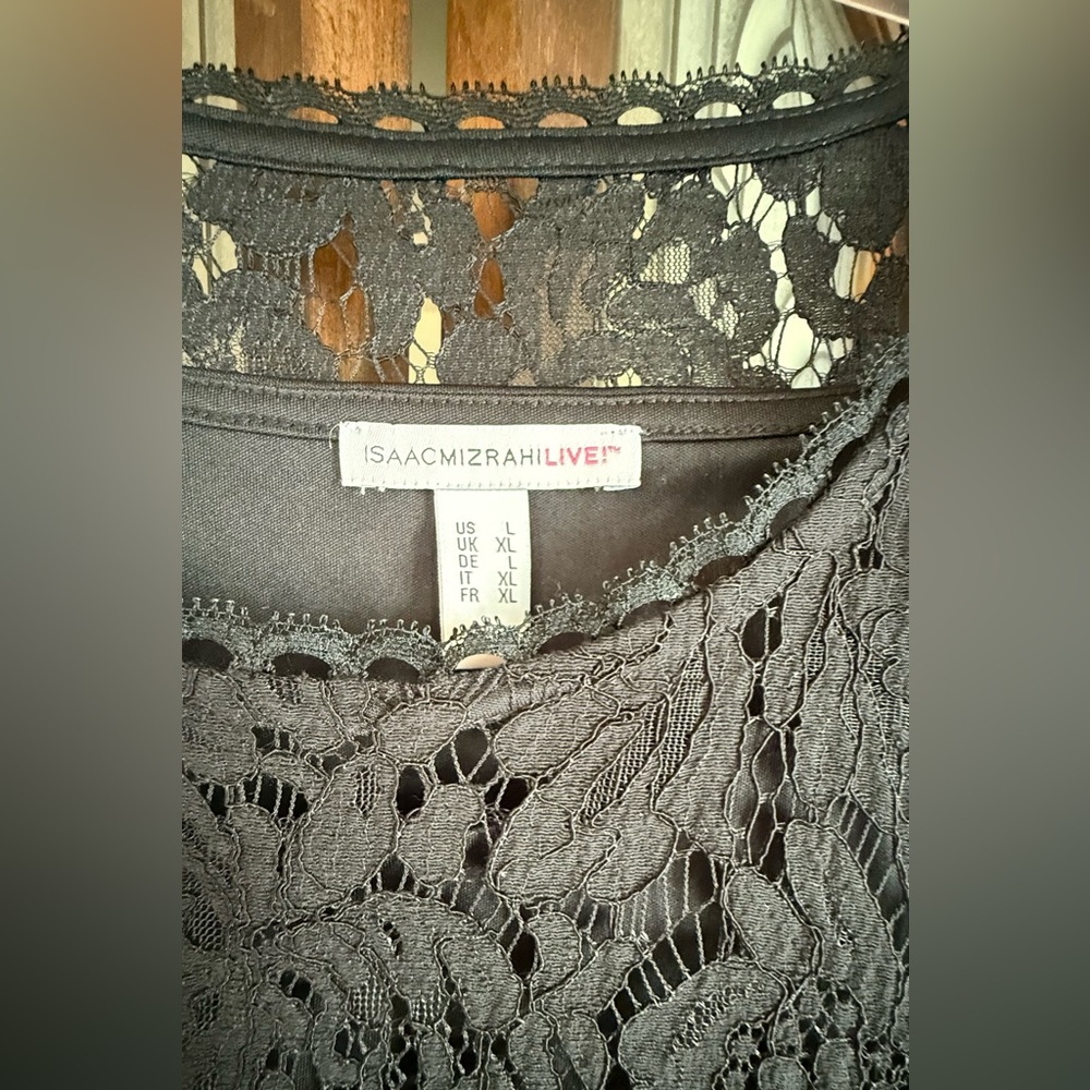Black Lace Isaac Mizrahi Live
Blouse size Large - Picture 5 of 5